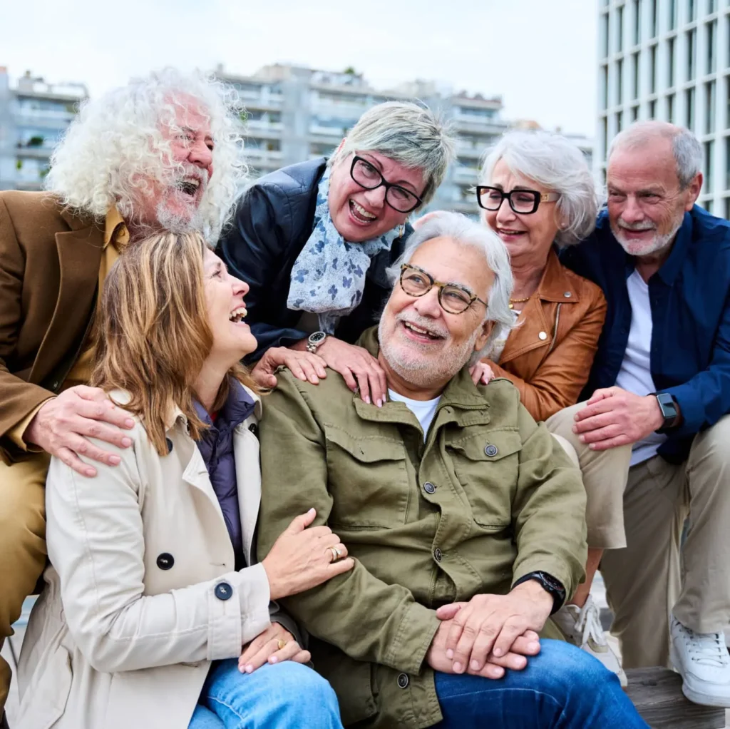 seniorzy cieszący się długowiecznością